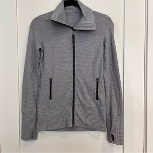 Lululemon Grey Zip Jacket Thumbholes Size 2 Define Style